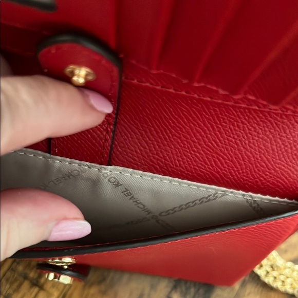 Michael Kors Red Crossbody Wallet Bag Gold Tone Michael Kors Chain jet set - Picture 4 of 16